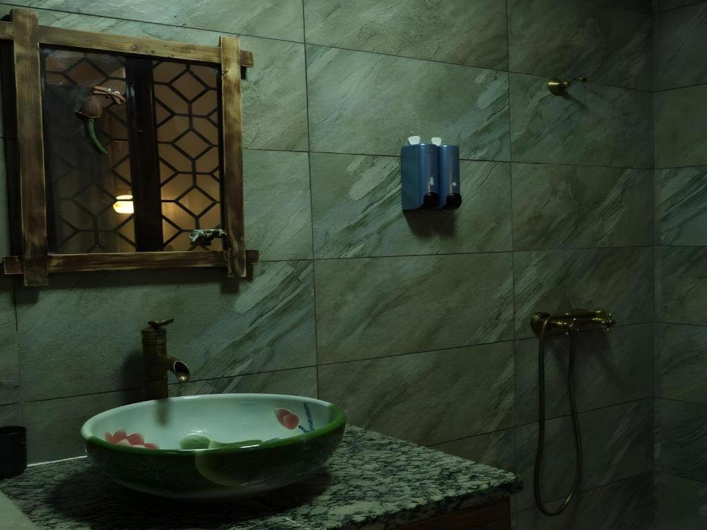 Guilin Lotus Hotel Екстериор снимка