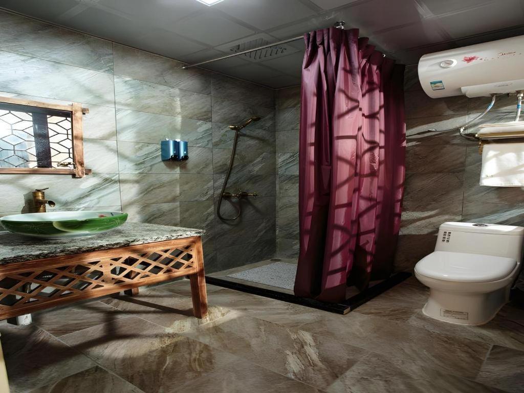 Guilin Lotus Hotel Екстериор снимка
